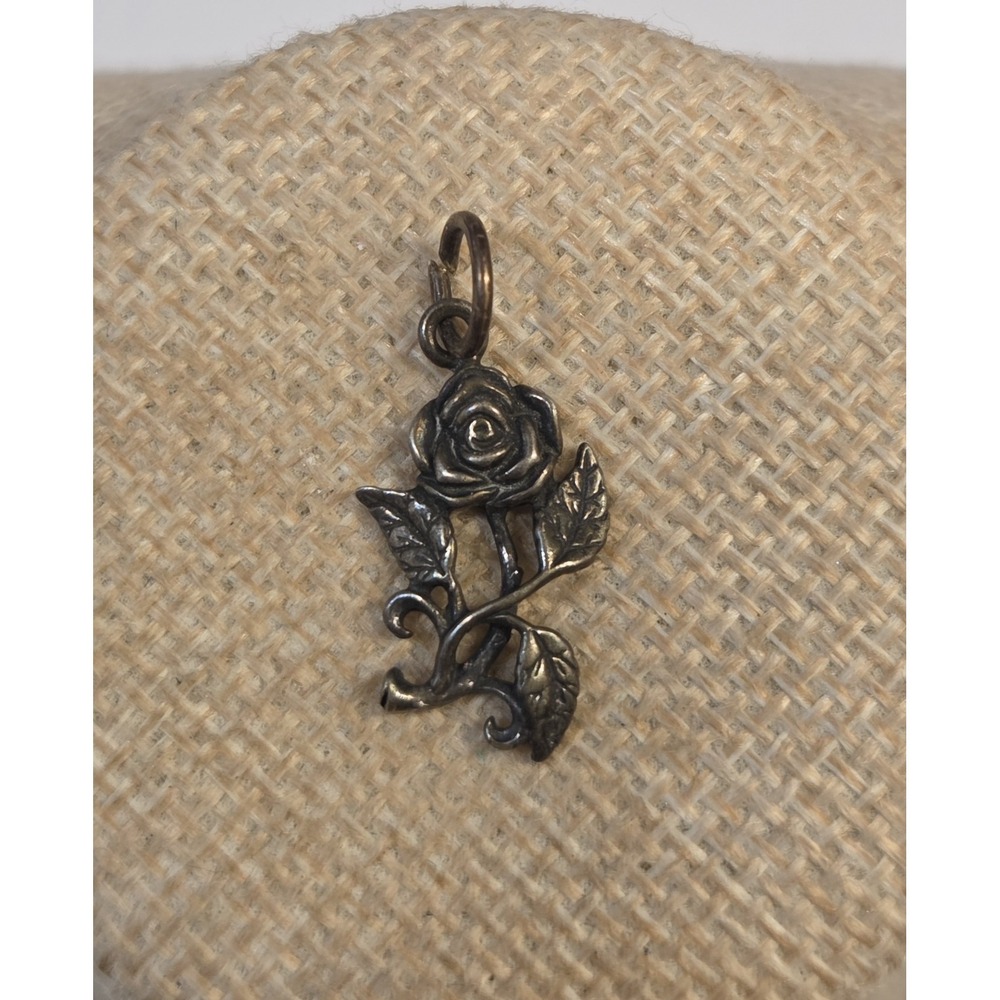Vintage Oxidized Sterling Silver Shube Dakota West‎ Rose Pendant Southwestern